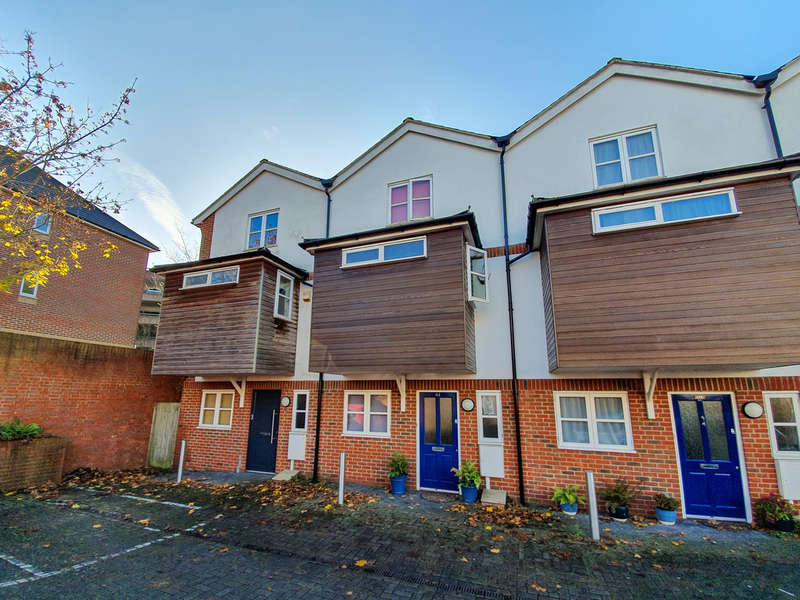 Houses to rent in East Grinstead, West Sussex