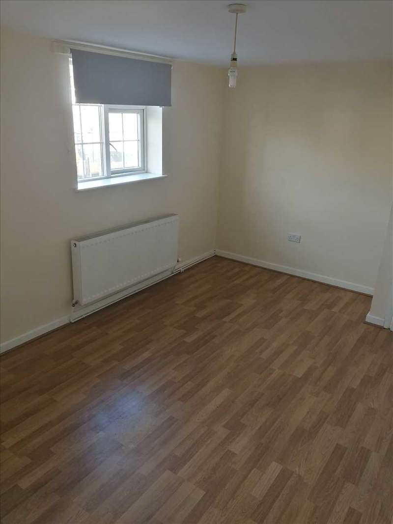 3 Bedroom Terraced House To Rent In Pound Road, Little Sutton