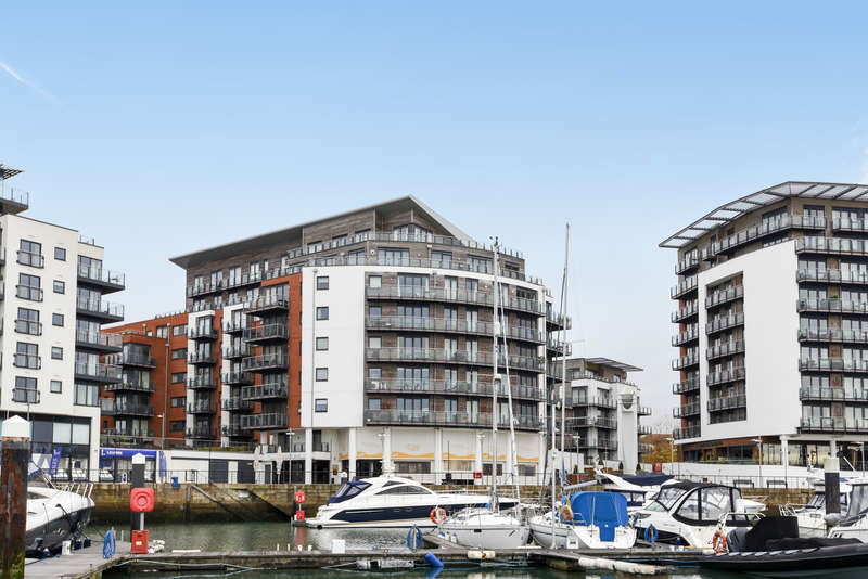 2 Bedroom Apartment To Rent In Sirocco, Channel Way, Southampton, SO14