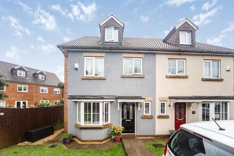 4 Bedroom Town House For Sale In Nantyfron, Tonyrefail, Porth, CF39