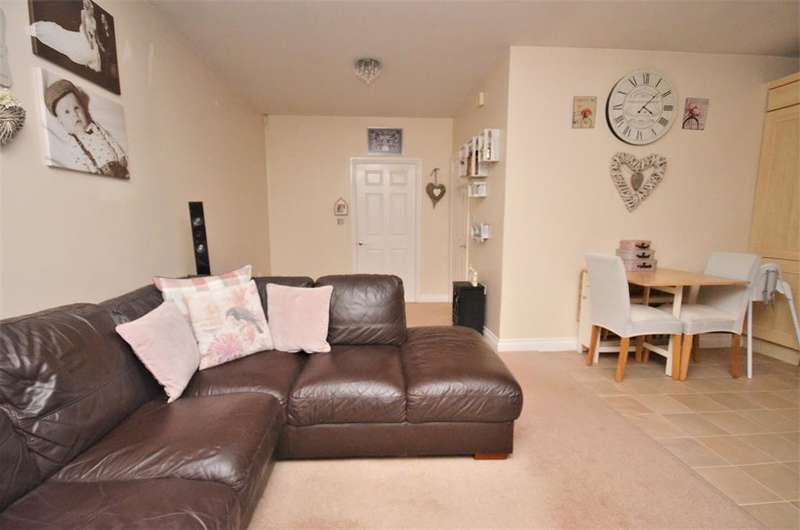2 Bedroom Ground Flat For Sale In Ettingshall Road, Bilston, WV14