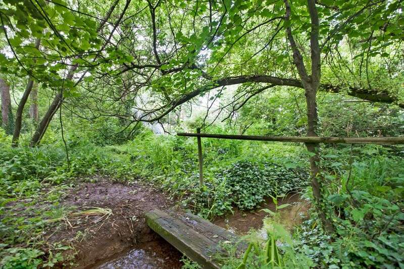 Should I Rent A House Or An Apartment