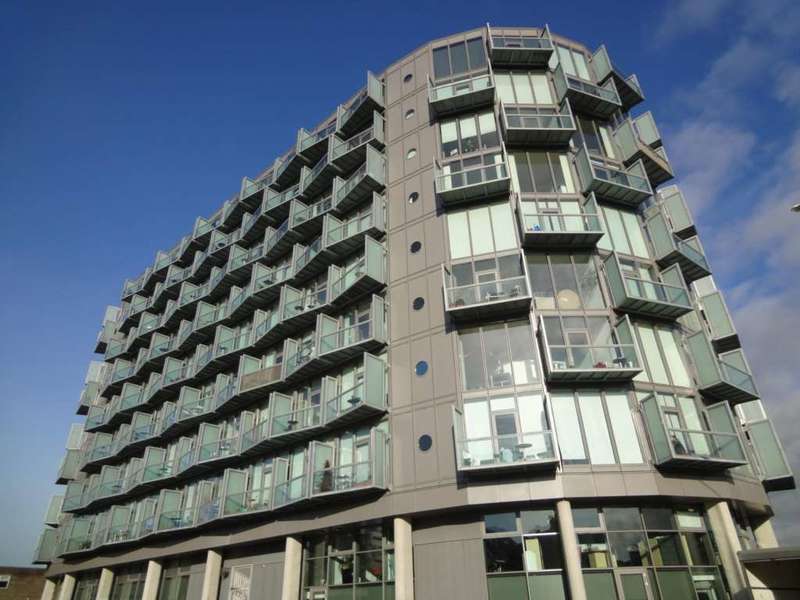 Flat To Rent In Greengate, Manchester, M3