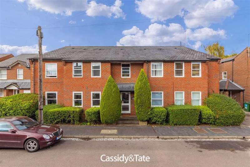 1 Bedroom Apartment For Sale In Groom Court, St Albans, Herts, AL1