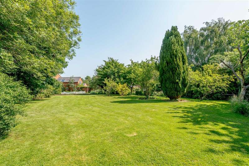 5 Bedroom House For Sale In High Street, Yelvertoft, Northampton