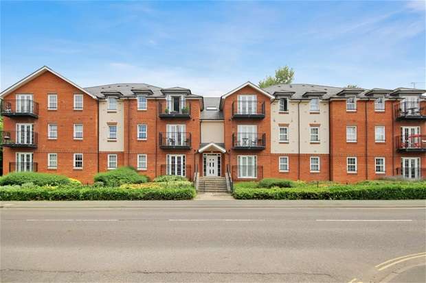 2 Bedroom Flat To Rent In Station Road, Harpenden, AL5