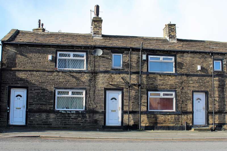 2 Bedroom Property For Sale In Clayton Road, Lidget Green, BD7