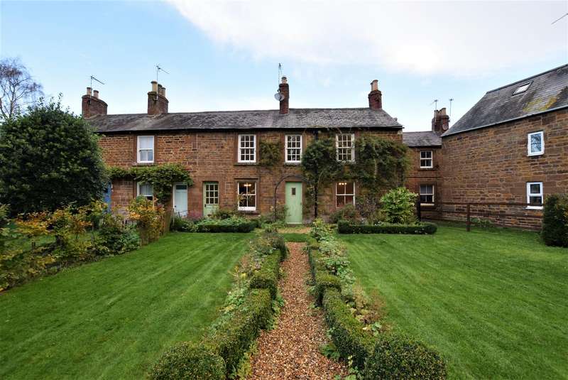 4 Bedroom Property For Sale In Thorpes Terrace, Uppingham, LE15
