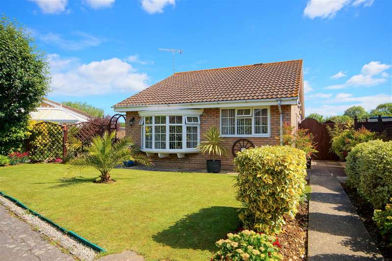 2 Bedroom Detached Bungalow For Sale In Findon Drive, Bognor Regis, PO22