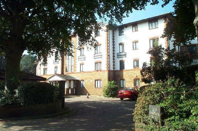 1 Bedroom Flat To Rent In The Beeches, Lampton Road, Hounslow, TW3