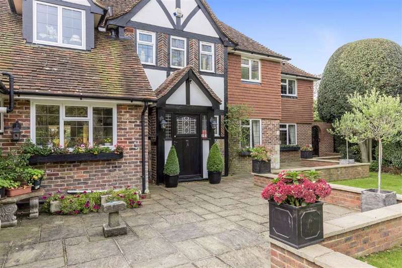 4 Bedroom Detached House For Sale In Firle Road, Seaford, East Sussex, BN25