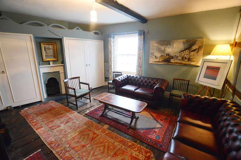 5 Bedroom Town House For Sale In Broad Street, Leominster, HR6
