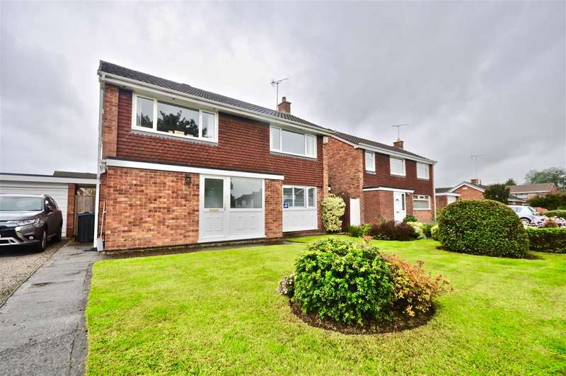 4 Bedroom Detached House For Sale In Castlecroft Road, Westminster Park