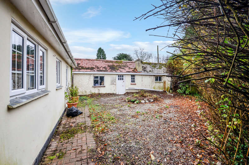 3 Bedroom Detached Bungalow For Sale In Old Coach Road, Playing Place, TR3