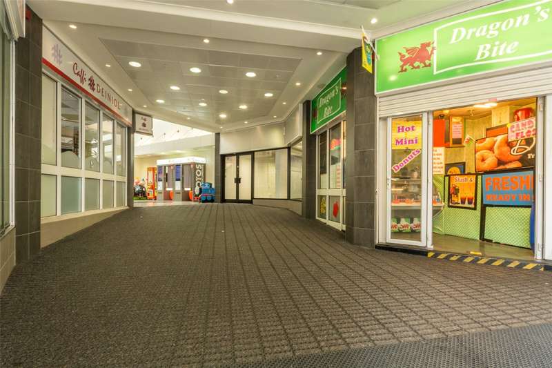 Retail Property (high Street) Commercial To Rent In High Street, Bangor