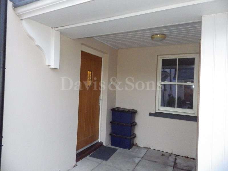 2 Bedroom Flat To Rent In Parkwood Court, Brewery Terrace, Saundersfoot, Pembrokeshire. SA69