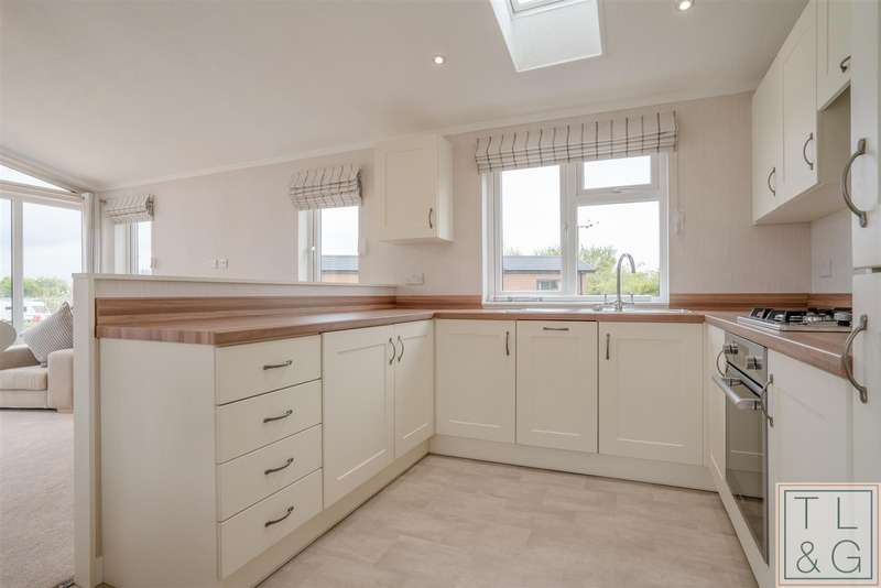 2 Bedroom Park Home For Sale In Broadway Road, Evesham, WR11