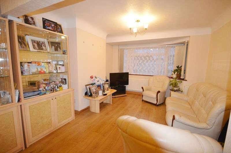 3 Bedroom Terraced House For Sale In Riverside Drive, Mitcham, Surrey, CR4