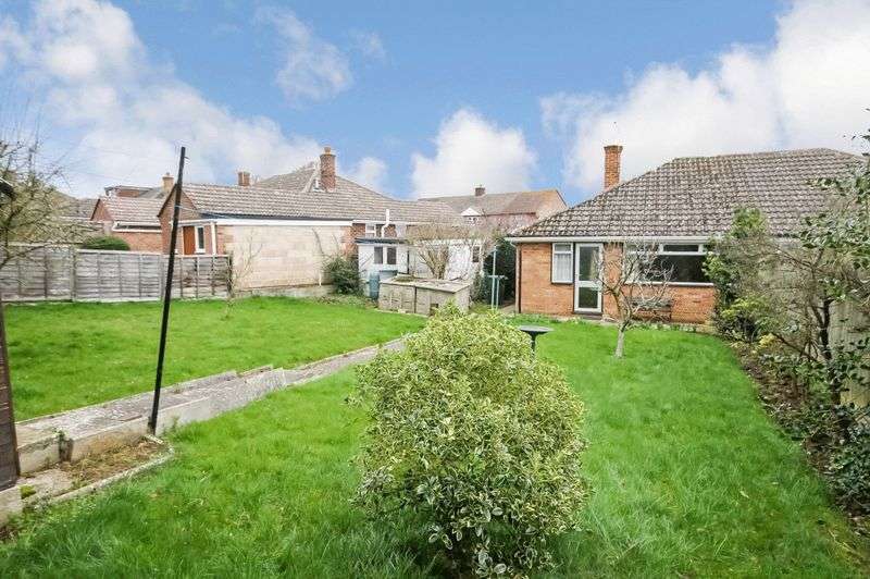 2 Bedroom Bungalow For Sale In Aysgarth Road Yarnton OX5