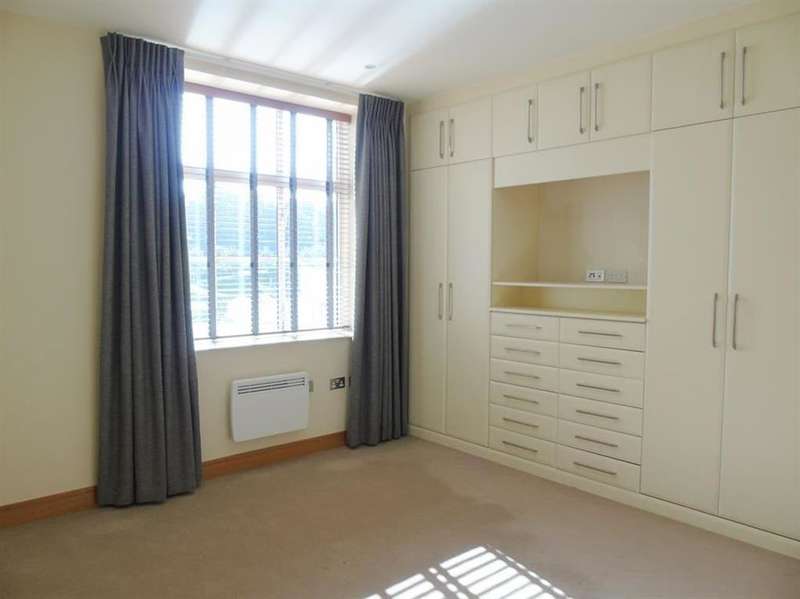 2 Bedroom Apartment Flat For Sale In Hayes Road, Sully, Penarth, CF64