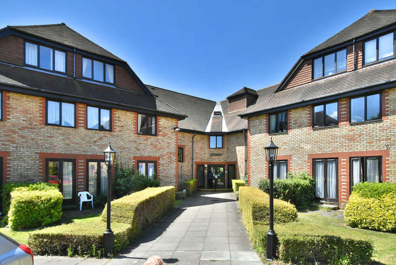 Properties for sale in BR4, West Wickham Houses for sale & to rent