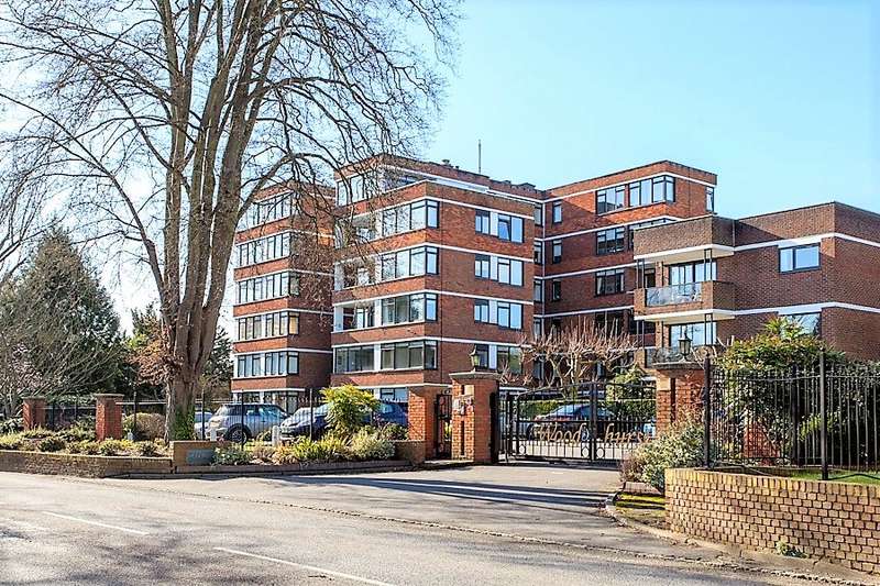 2 Bedroom Flat For Sale In Ray Mead Road, Maidenhead, Berkshire, SL6