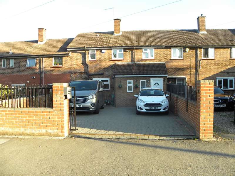 3 Bedroom Property For Sale In Norway Drive, Slough, SL2