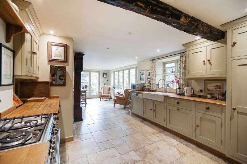 3 Bedroom Terraced For Sale In Gloucester Street, Cirencester, GL7