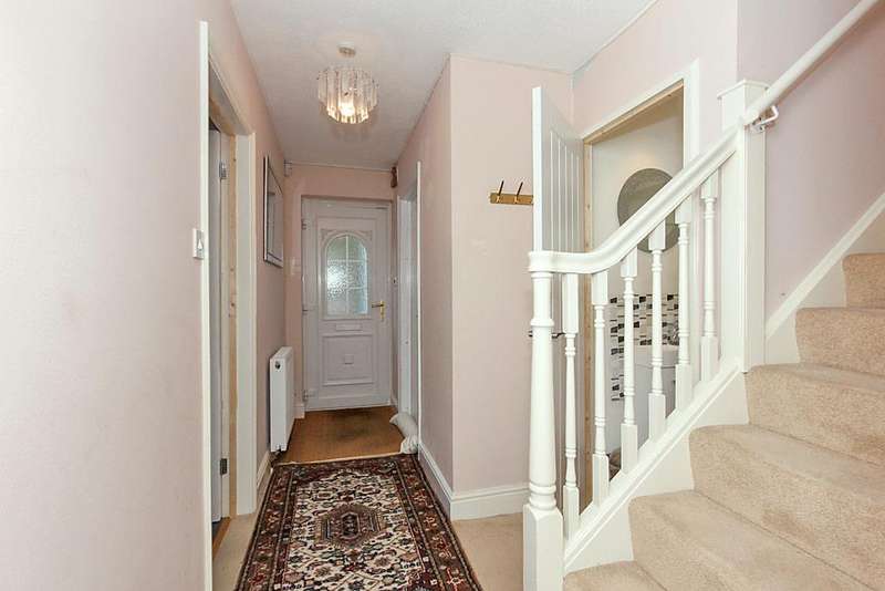 3 Bedroom Detached For Sale In Bell Road, Sittingbourne, ME10