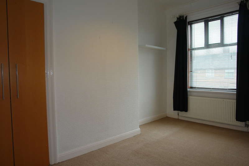 2 Bedroom Terraced House For Sale In Burnley Lane, Chadderton, Oldham, OL9