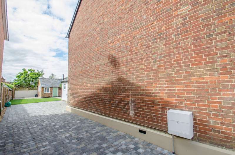 2 Bedroom End Of Terrace House For Sale In Froghall Lane, Walkern