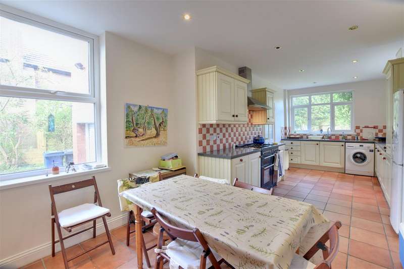 4 Bedroom SemiDetached House For Sale In Whitburn Road, Cleadon