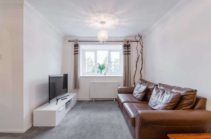 1 Bedroom Flat For Sale In Express Drive, Goodmayes, IG3