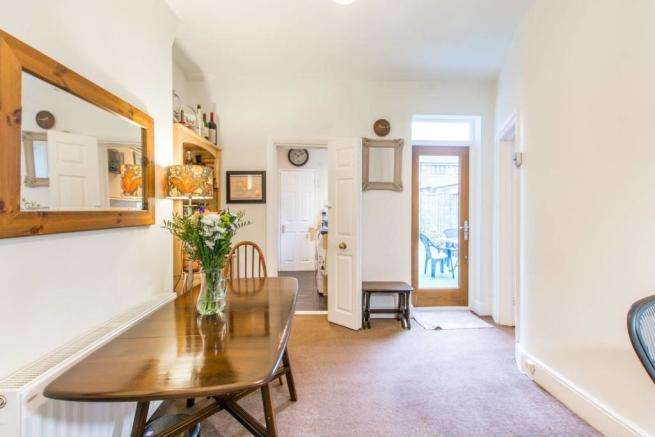 2 Bedroom Flat To Rent In Hove Avenue, London, E17