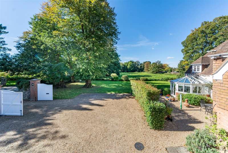 5 Bedroom Detached House For Sale In Yapton Lane, Walberton Village, BN18