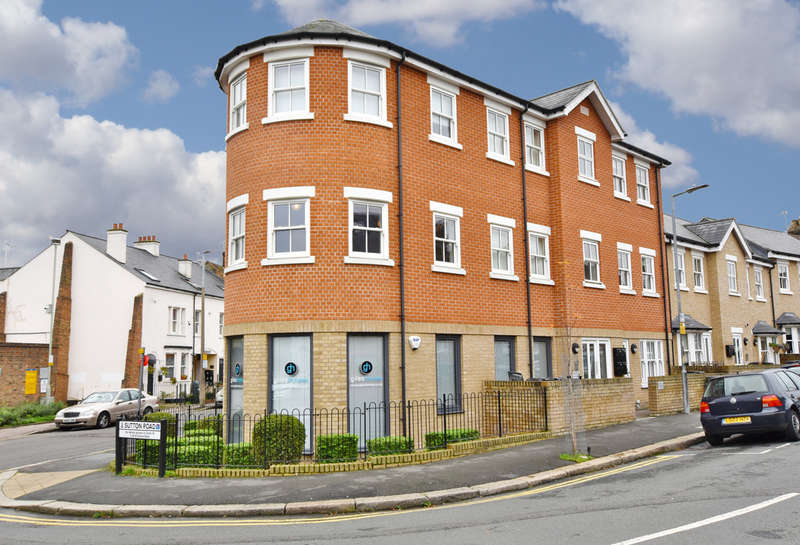 1 Bedroom Flat For Sale In Sutton Road, Watford, WD17