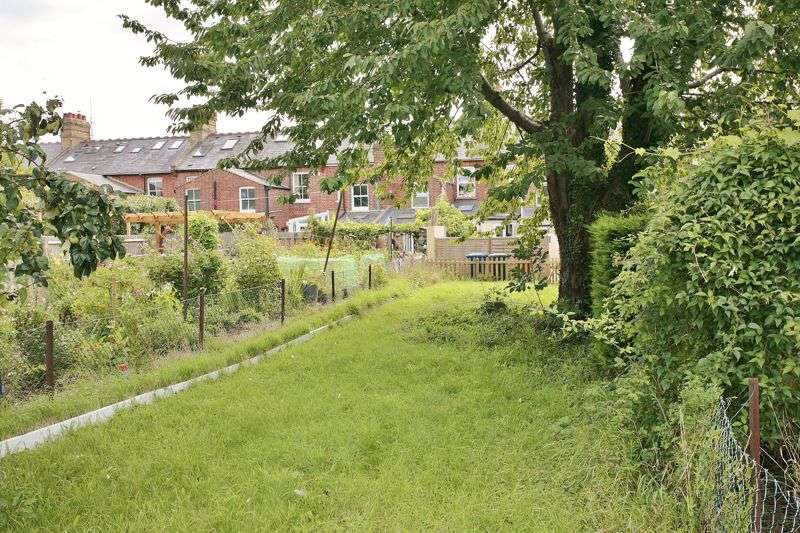 2 Bedroom Home For Sale In Victoria Road, Bicester, OX26