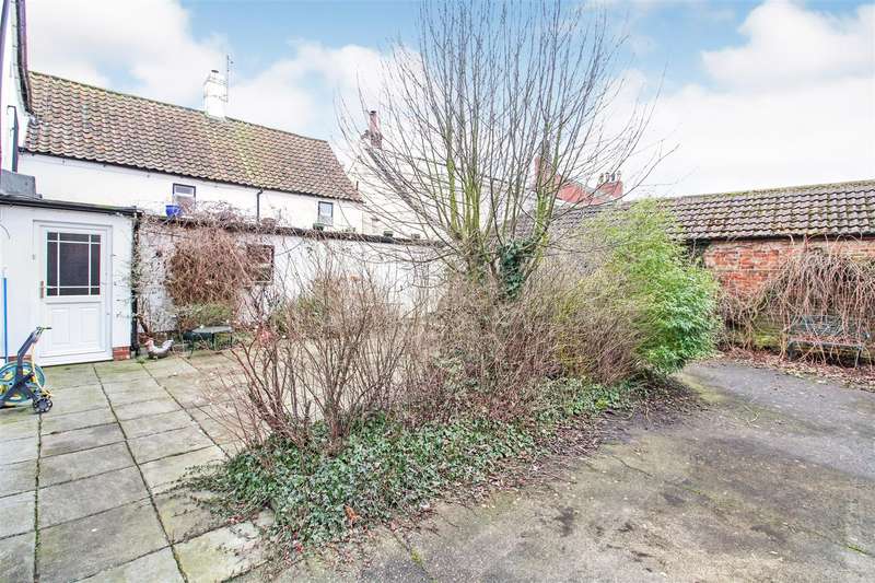 5 Bedroom House For Sale In York Road, Little Driffield, Driffield, YO25