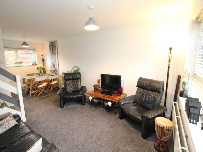 3 Bedroom Detached Property To Rent In Harding Close, Boverton