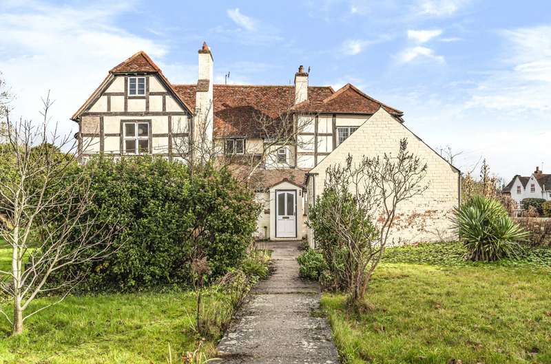 6 Bedroom Detached House For Sale In Malvern Road, Powick, Worcester