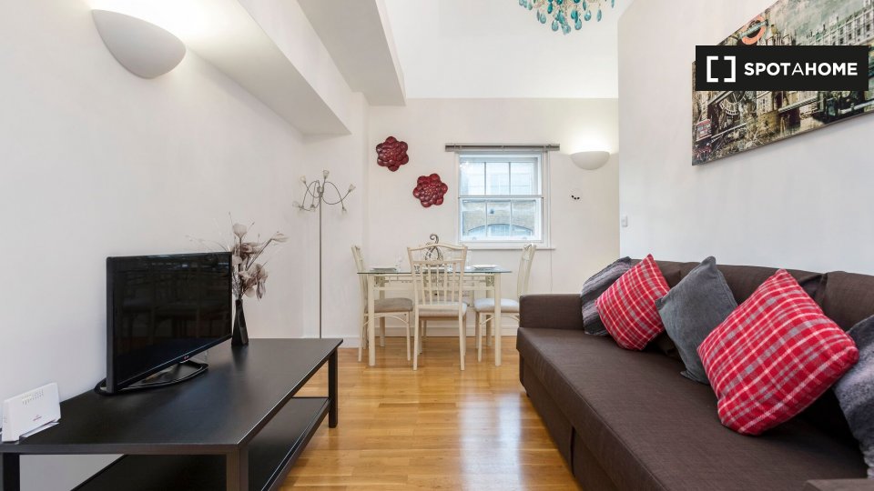 1 Bedroom Flat To Rent In York Way, Kings Cross, London, UK, N1