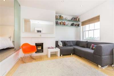 Flat To Rent In Lansdown Crescent, GL50