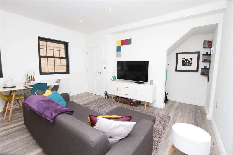 1 Bedroom End Of Terrace House To Rent In Winston House, High Road, Ickenham, UB10