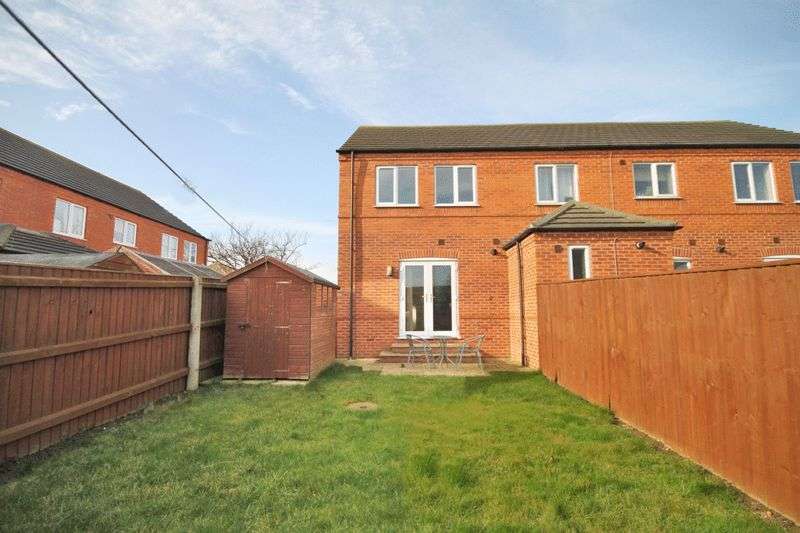 3 Bedroom Property To Rent In Roseveare Avenue, Grimsby, DN31
