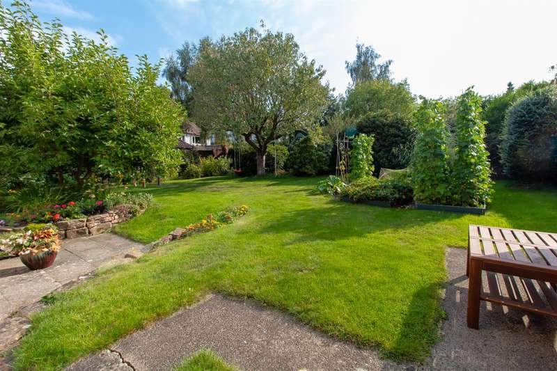 5 Bedroom Detached House For Sale In Marlborough Road, Woodthorpe