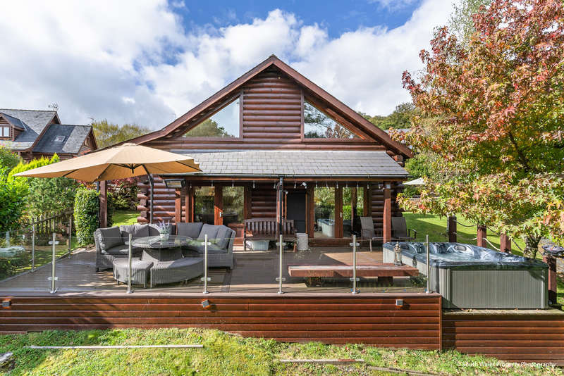 3 Bedroom Detached House For Sale In 21 Oakmead Road, Meiros Valley