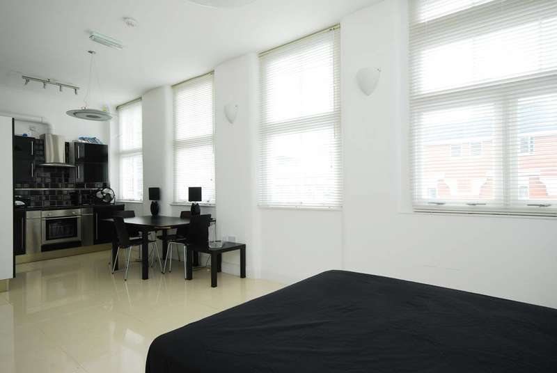 Flat To Rent In Commercial Street, Spitalfields, E1