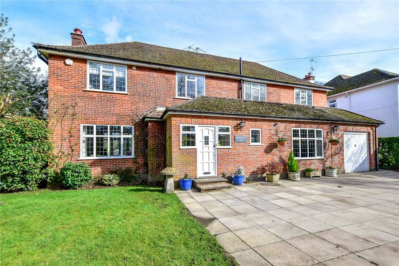 4 Bedroom Detached House For Sale In Chalfont Lane, Chorleywood, Herts, WD3