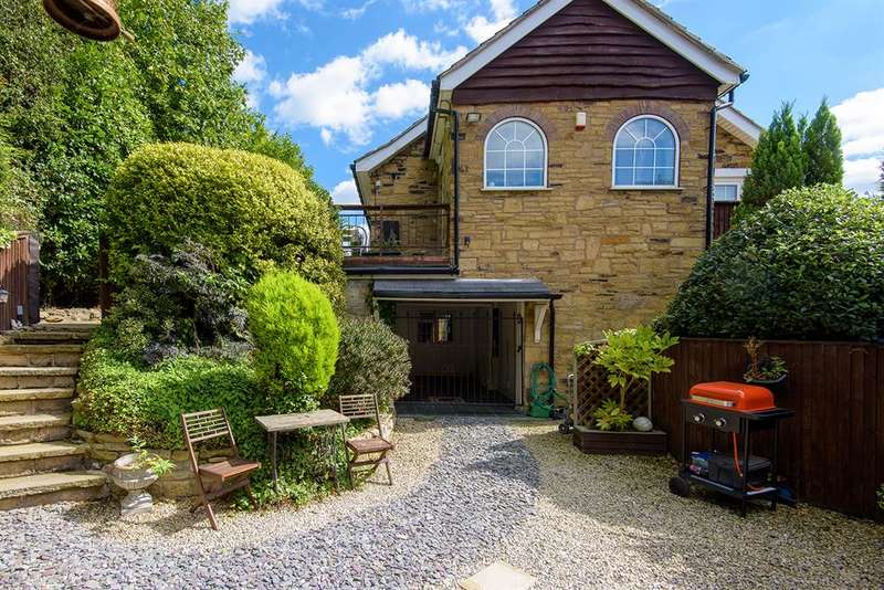 5 Bedroom Detached For Sale In Great North Road, Knottingley, WF11