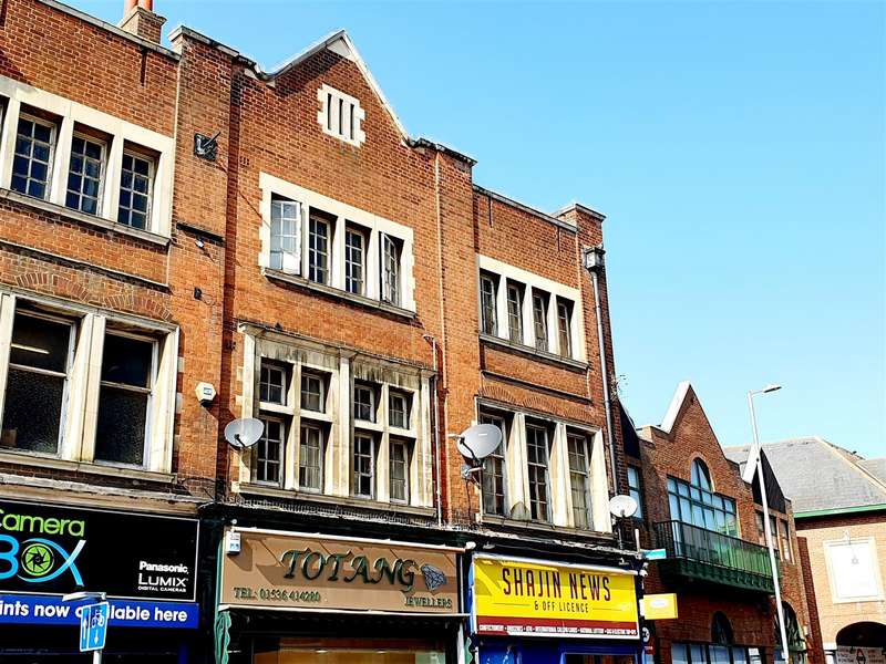 1 Bedroom Flat To Rent In Newland Street, Kettering, Northamptonshire, NN16